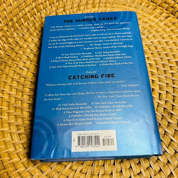 Mockingjay - First Edition Hardcover - Fantasy Fiction Book - Picture 2 of 13